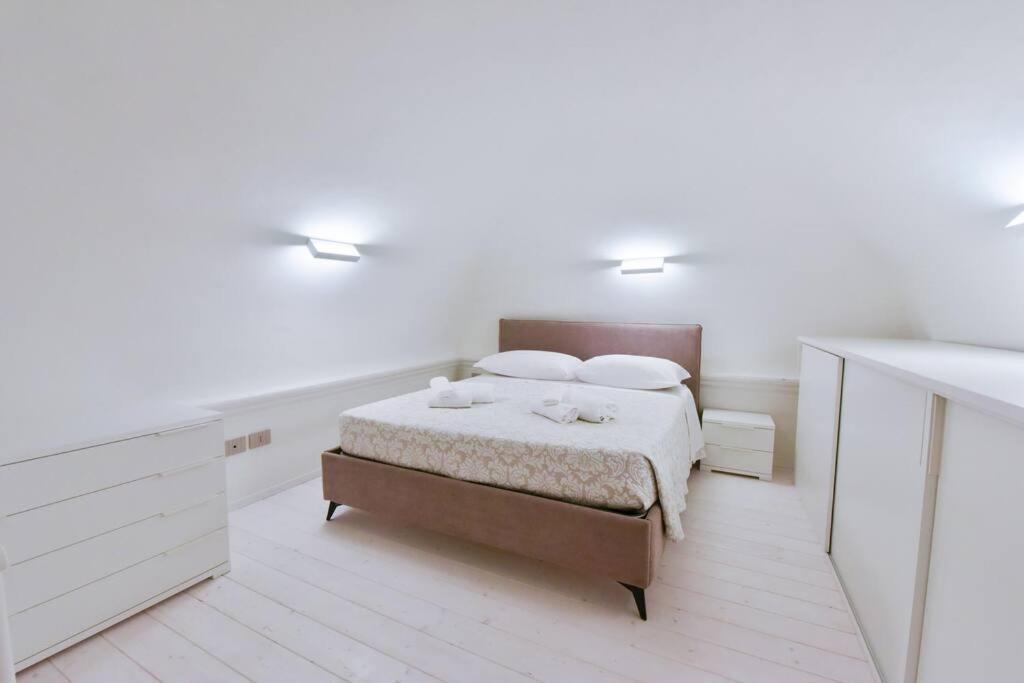 Ferienwohnung Loft 21 - Lussuoso Ed Elegante A Due Passi Dal Mare Finale Ligure Exterior foto